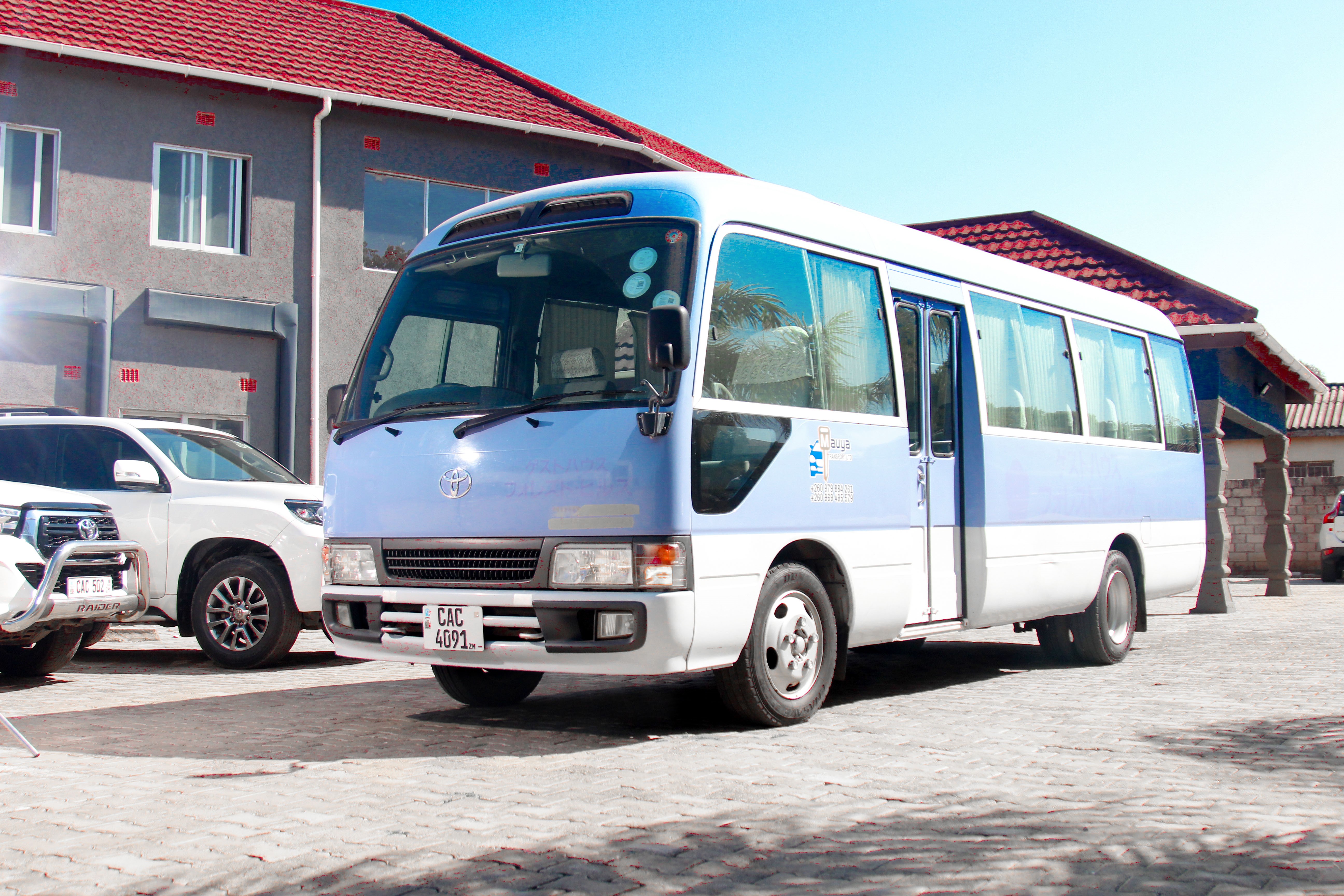 Hiace Bus